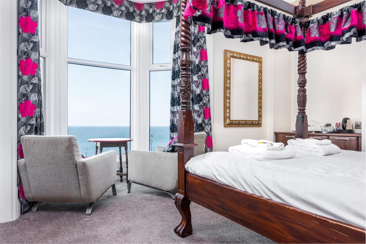 Riviera Guesthouse ويتبي المظهر الخارجي الصورة