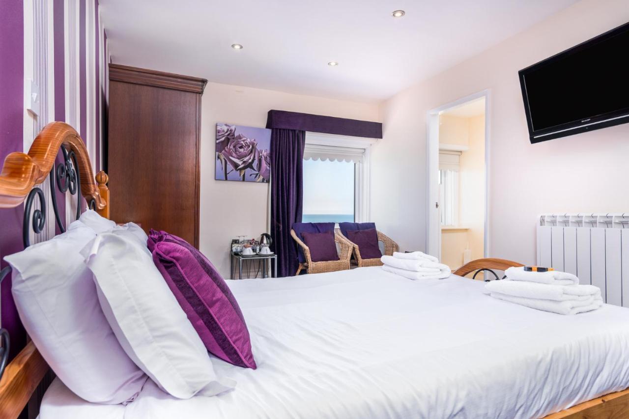 Riviera Guesthouse ويتبي المظهر الخارجي الصورة