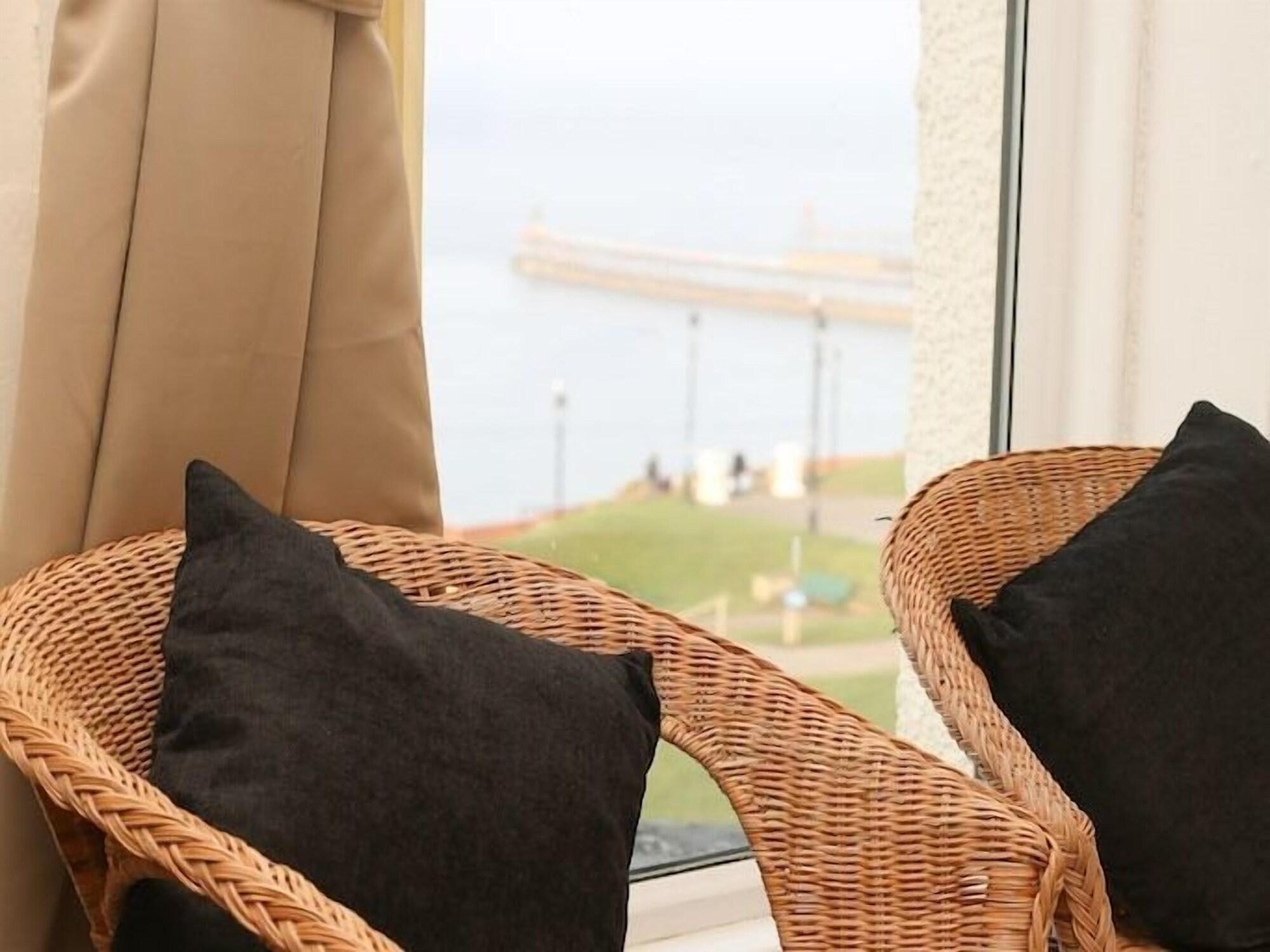 Riviera Guesthouse ويتبي المظهر الخارجي الصورة